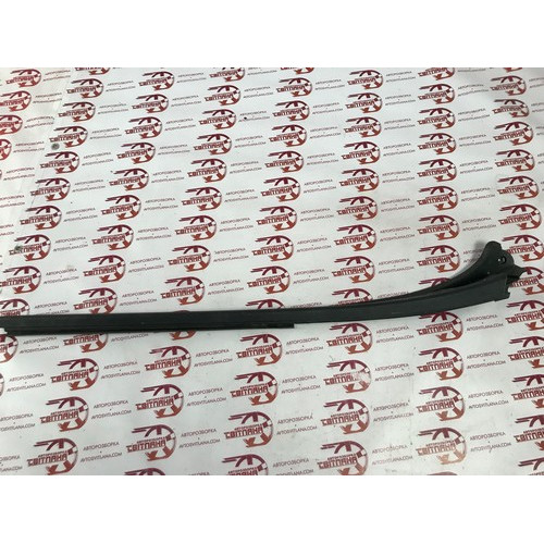 Накладка лобового скла права Renault Trafic III 2014-2021 727608750R